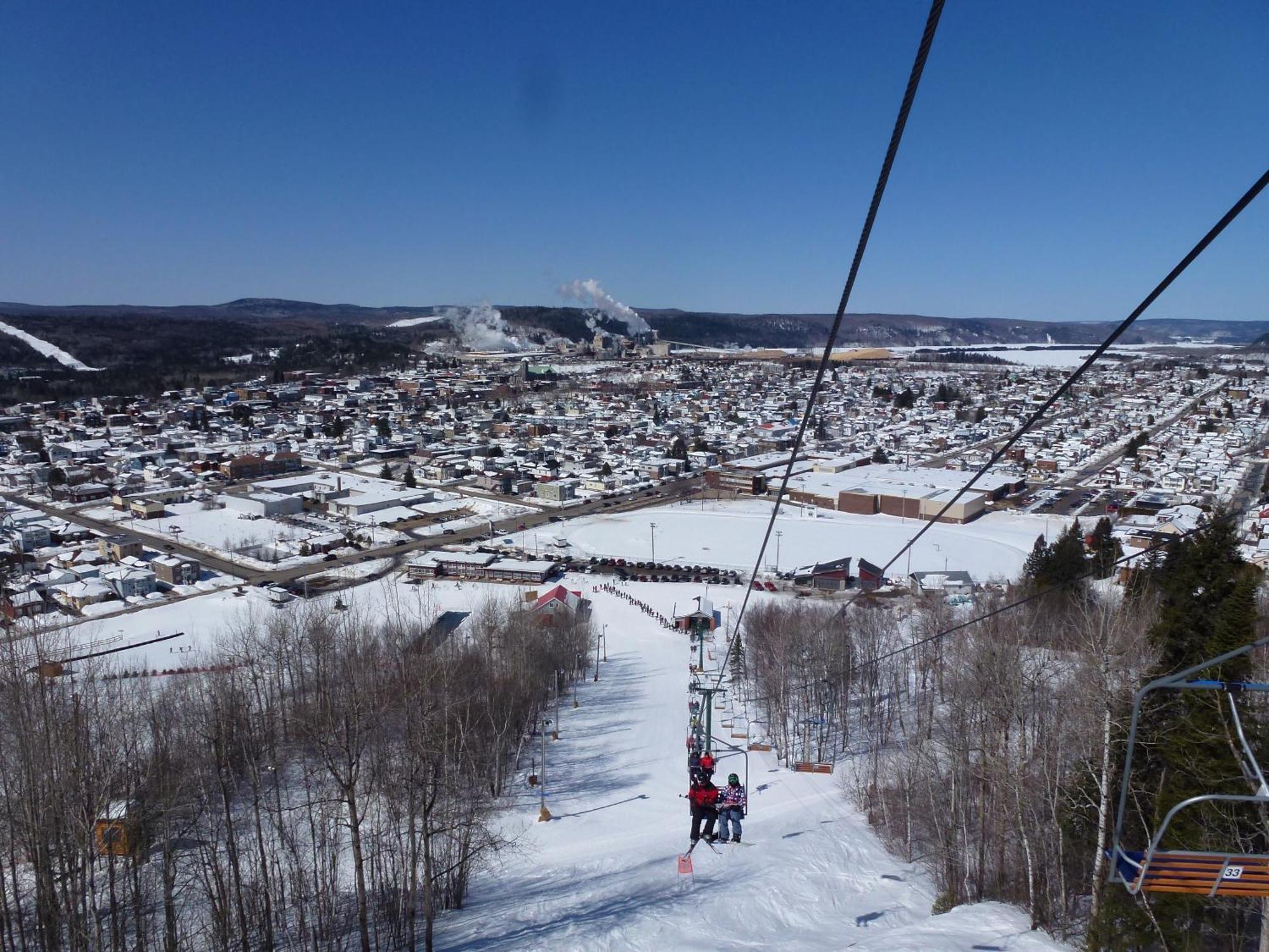 Domaine Le Bostonnais - Le Village En Bois Rond La Tuque Exteriér fotografie