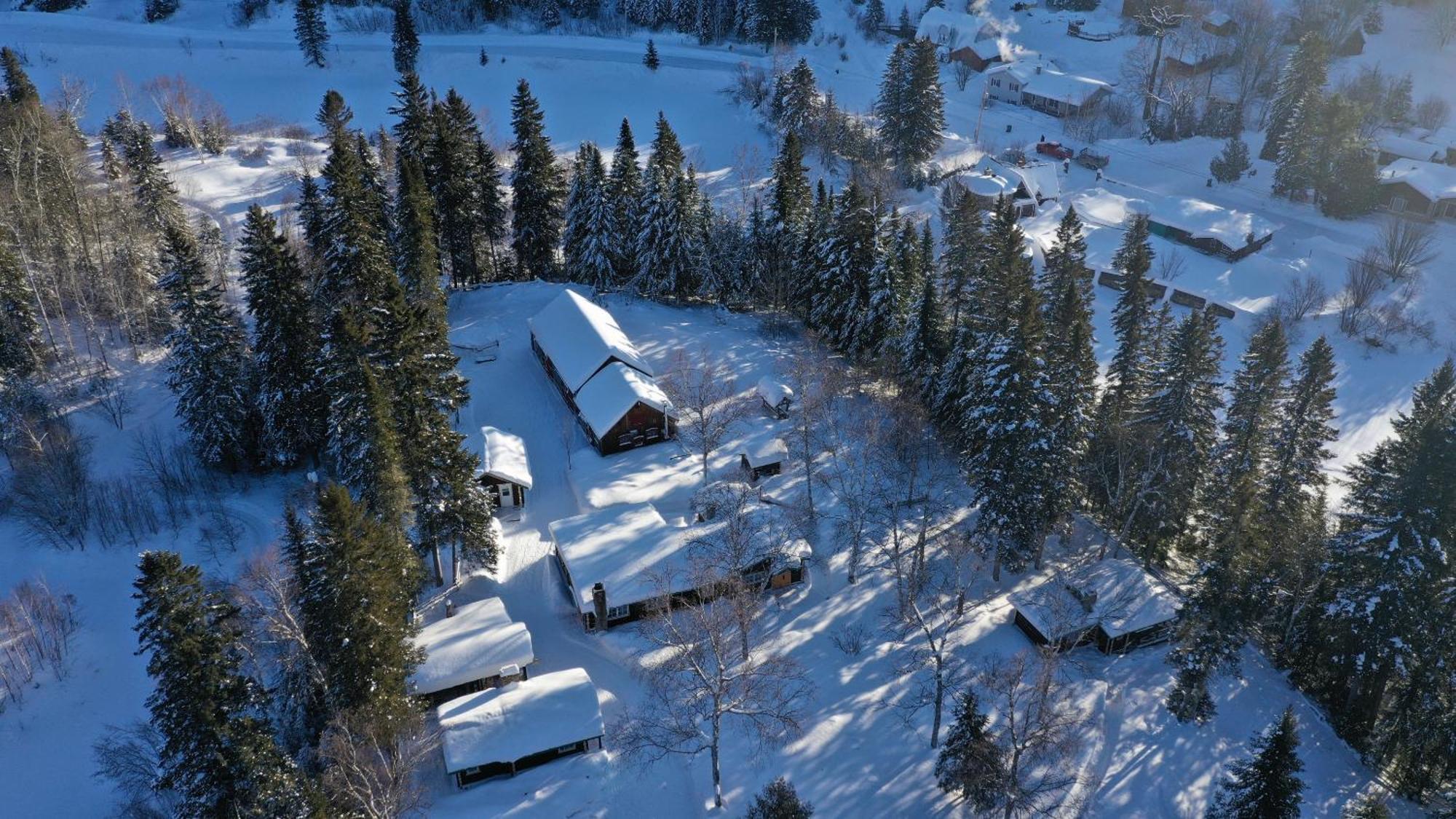Domaine Le Bostonnais - Le Village En Bois Rond La Tuque Exteriér fotografie